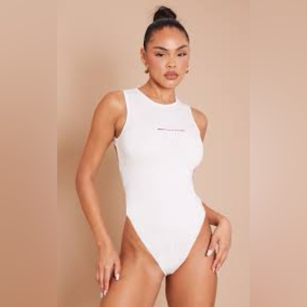 NWT SIZE XL Chic White Sleeveless Bodysuit